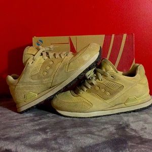 Men’s Saucony Courageous sneakers